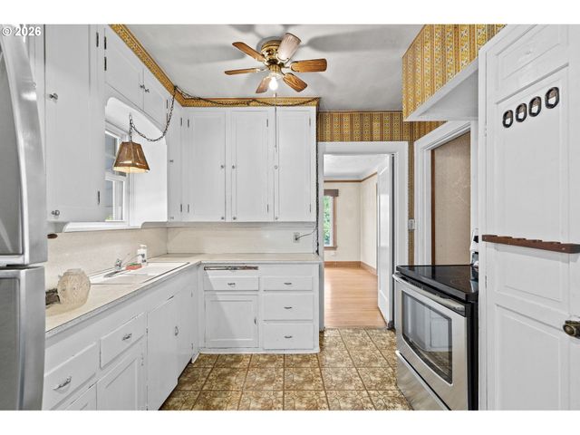 4035 Se 14TH Ave, Portland, OR 97202