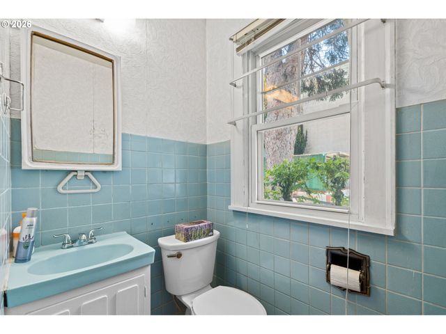 4035 Se 14TH Ave, Portland, OR 97202