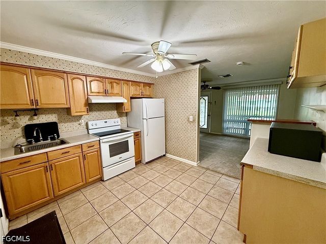 4937 Viceroy CT 1, Cape Coral, FL 33904