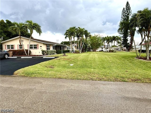 4937 Viceroy CT 1, Cape Coral, FL 33904