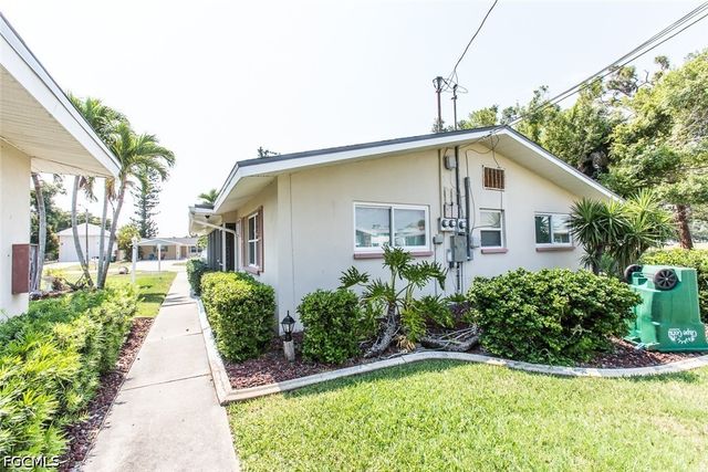 4937 Viceroy CT 1, Cape Coral, FL 33904