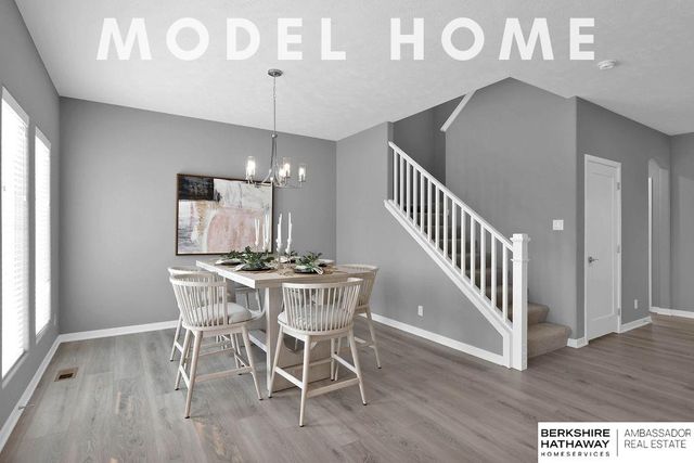 10518 S 113th Street, Papillion, NE 68046