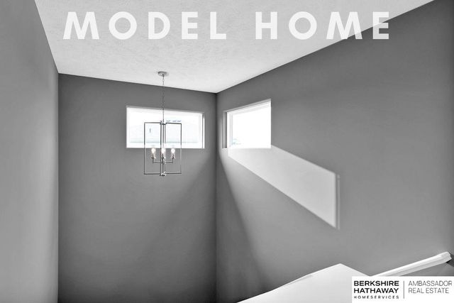 10518 S 113th Street, Papillion, NE 68046