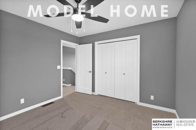 10518 S 113th Street, Papillion, NE 68046