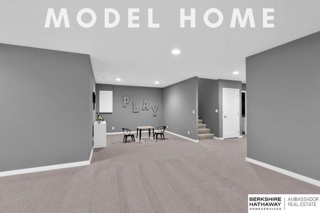 10518 S 113th Street, Papillion, NE 68046