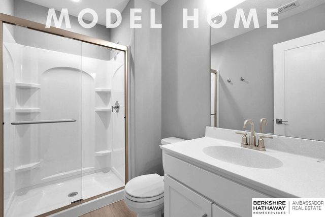 10518 S 113th Street, Papillion, NE 68046