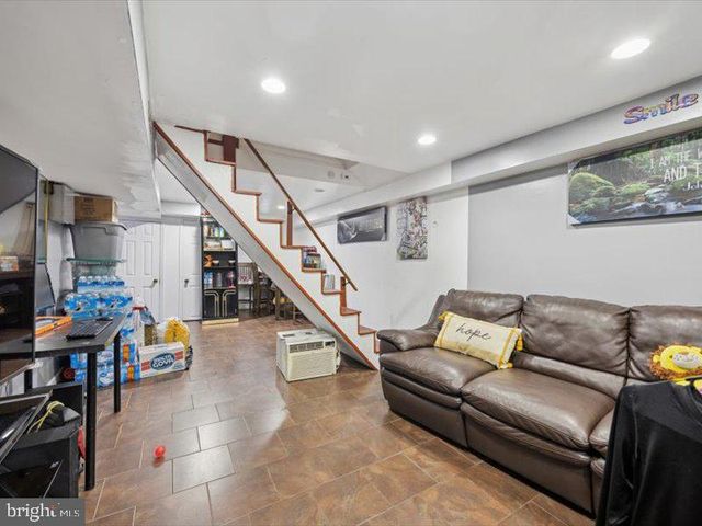 1129 DUNCAN, Yeadon, PA 19050