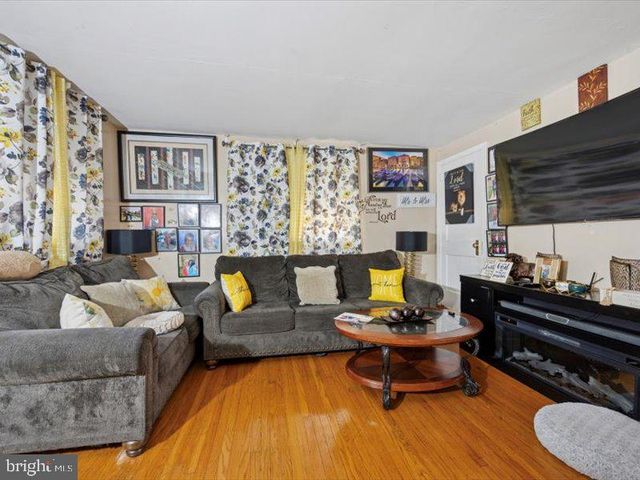 1129 DUNCAN, Yeadon, PA 19050