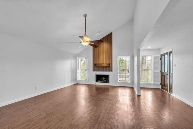 6835 Queensclub Drive, Houston, TX 77069
