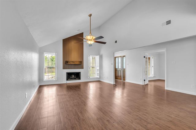 6835 Queensclub Drive, Houston, TX 77069