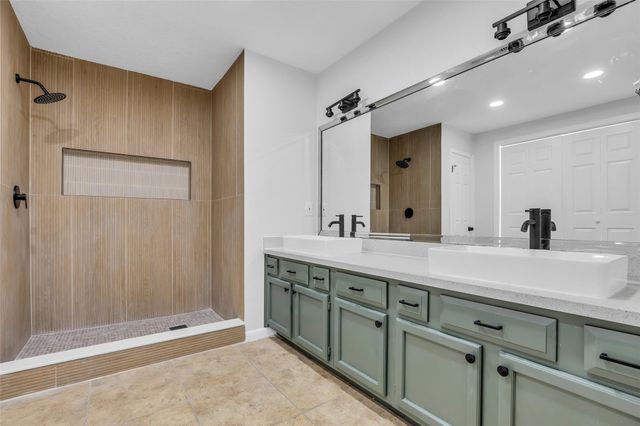 6835 Queensclub Drive, Houston, TX 77069