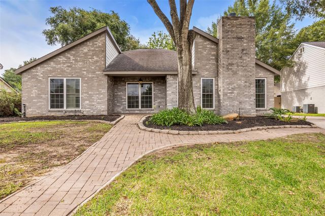 6835 Queensclub Drive, Houston, TX 77069