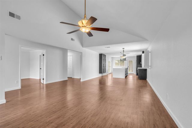 6835 Queensclub Drive, Houston, TX 77069