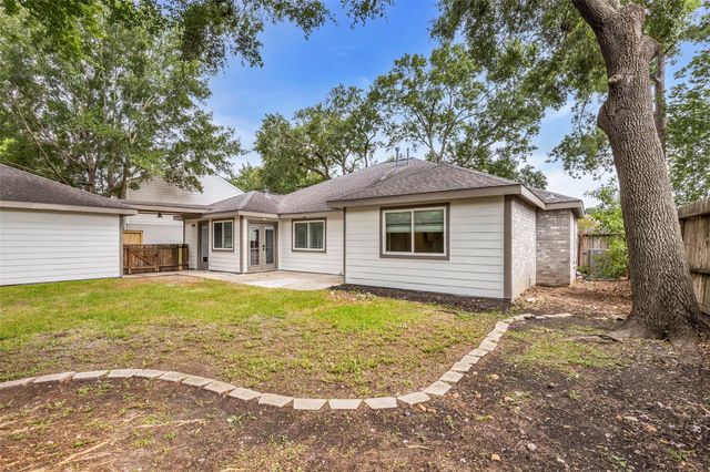 6835 Queensclub Drive, Houston, TX 77069