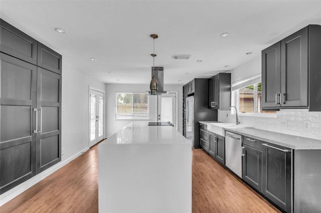 6835 Queensclub Drive, Houston, TX 77069