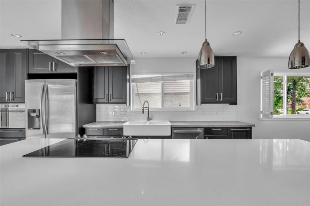 6835 Queensclub Drive, Houston, TX 77069