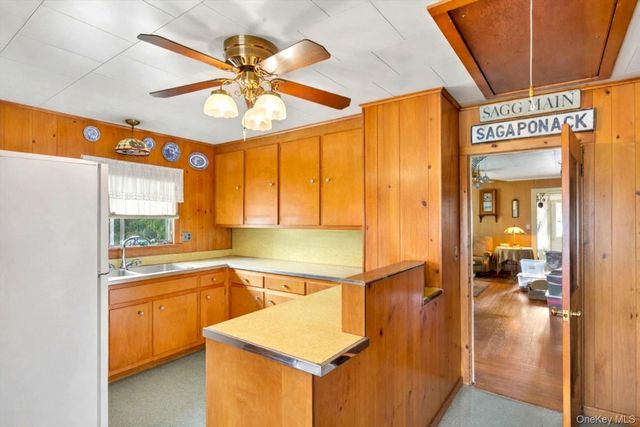 20 McGuirk Street, East Hampton, NY 11937