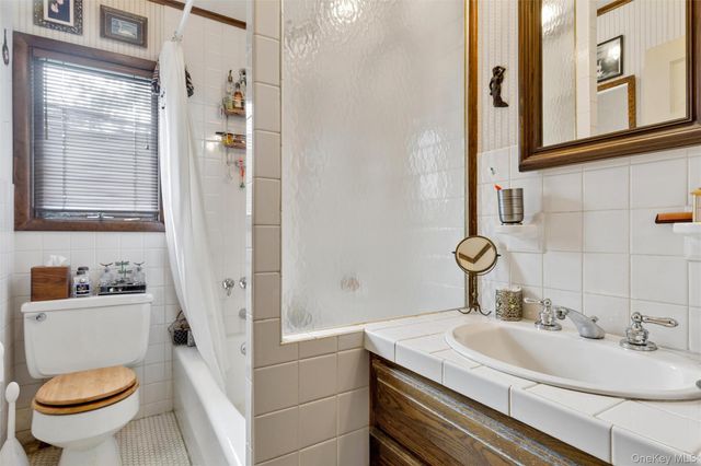 20 McGuirk Street, East Hampton, NY 11937