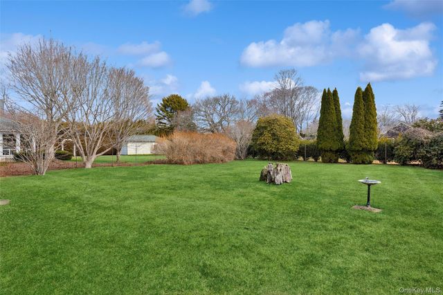 20 McGuirk Street, East Hampton, NY 11937