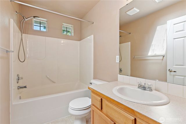 8412 205th Street Ct E, Spanaway, WA 98387