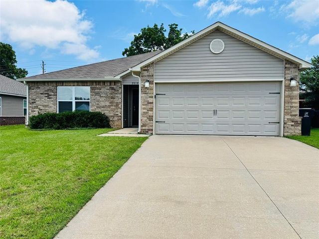 2810 E Pittsburg Street, Broken Arrow, OK 74014