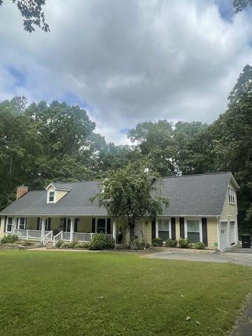 2290 Grandview Dr, W, Lawrenceburg, TN 38464