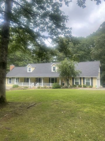 2290 Grandview Dr, W, Lawrenceburg, TN 38464