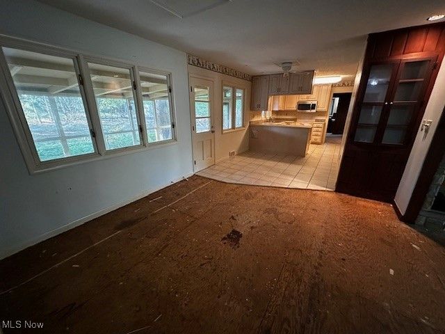 6248 S Woodlane Drive, Mayfield Village, OH 44143