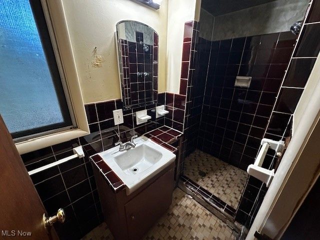 6248 S Woodlane Drive, Mayfield Village, OH 44143