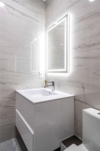 4566 Ficus St, Hollywood, FL 33021