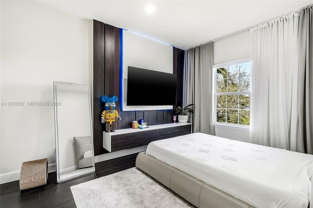 4566 Ficus St, Hollywood, FL 33021