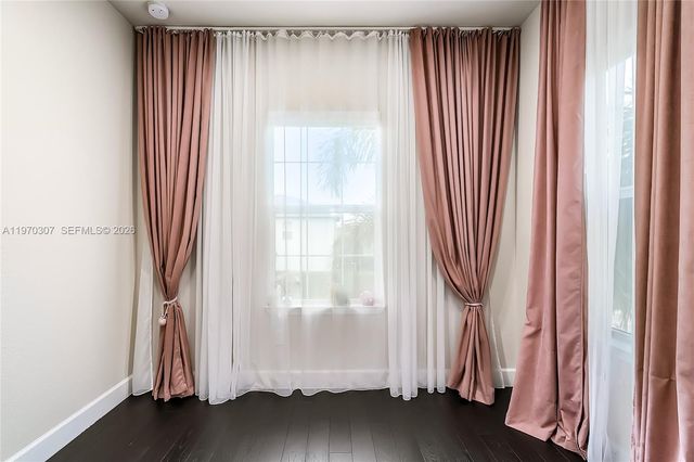 4566 Ficus St, Hollywood, FL 33021