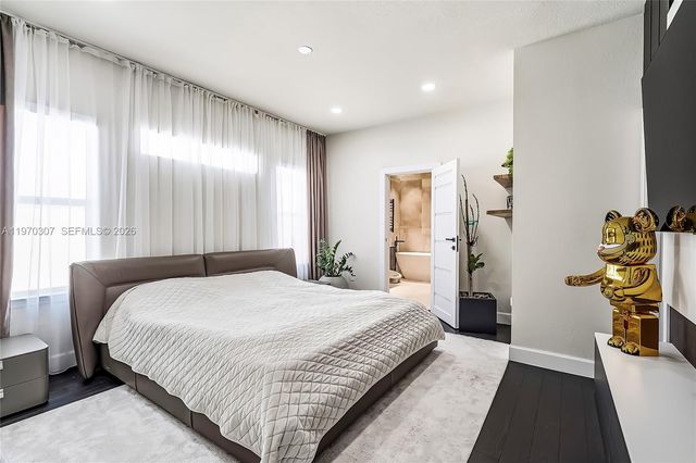 4566 Ficus St, Hollywood, FL 33021