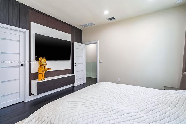 4566 Ficus St, Hollywood, FL 33021