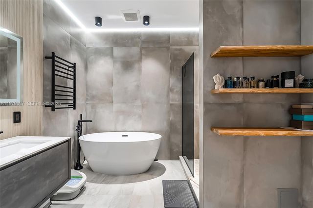 4566 Ficus St, Hollywood, FL 33021