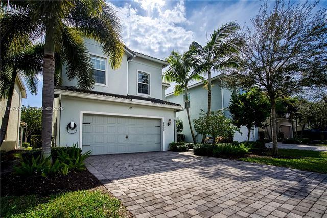 4566 Ficus St, Hollywood, FL 33021
