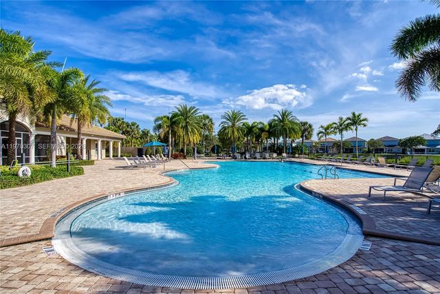 4566 Ficus St, Hollywood, FL 33021