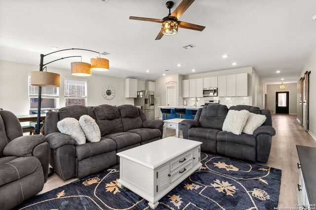 31770 Nimbus, Bulverde, TX 78163