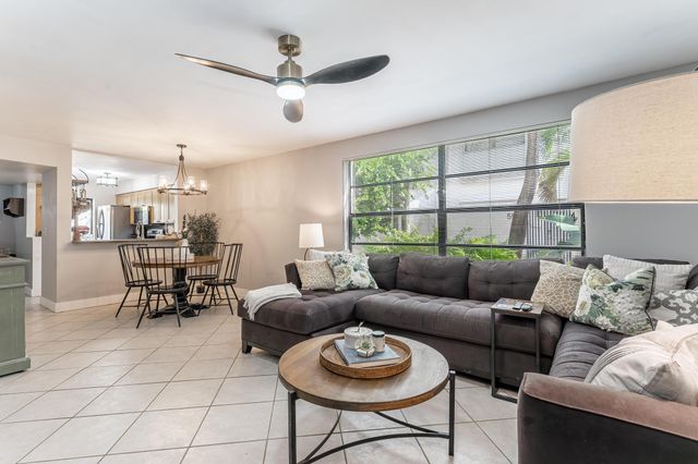 563 NE 7th Avenue, Fort Lauderdale, FL 33301