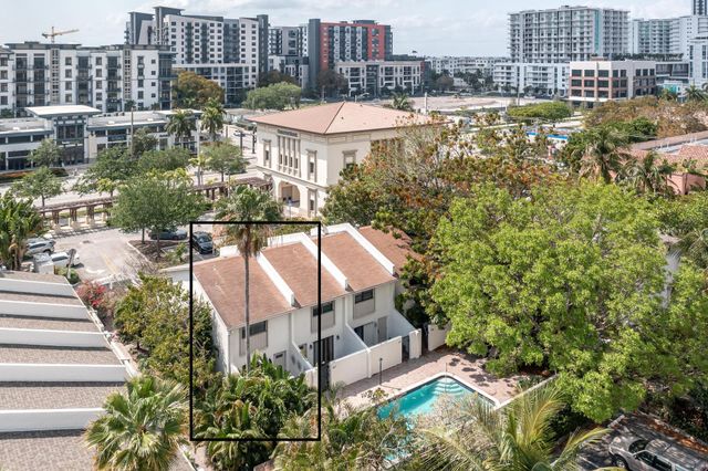 563 NE 7th Avenue, Fort Lauderdale, FL 33301