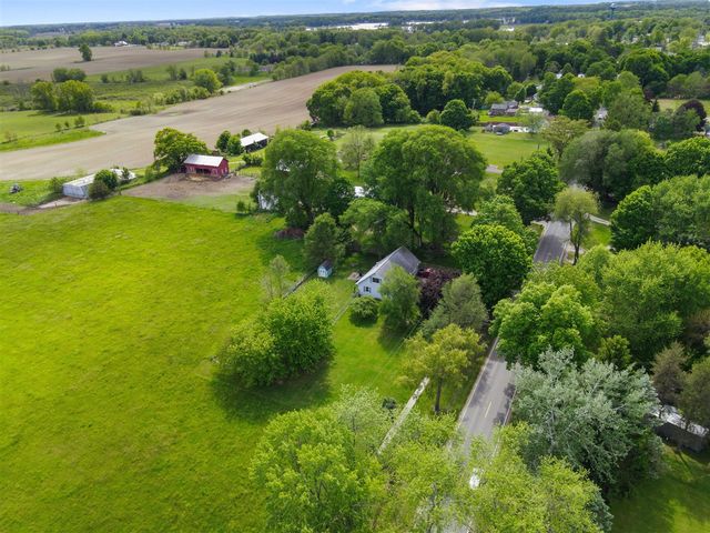5641 E Orchard Street, Delton, MI 49046