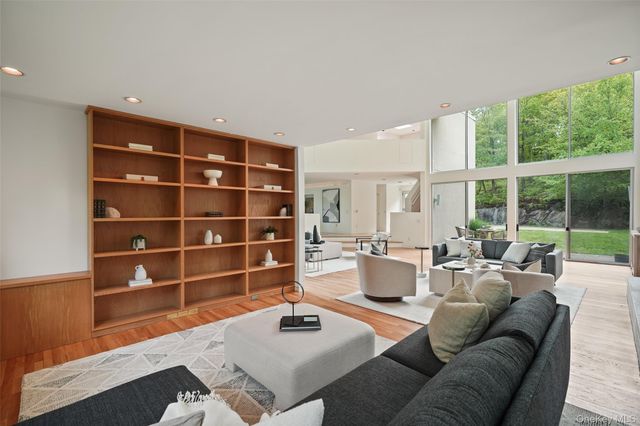 71 Old Stone Hill Road, Pound Ridge, NY 10576