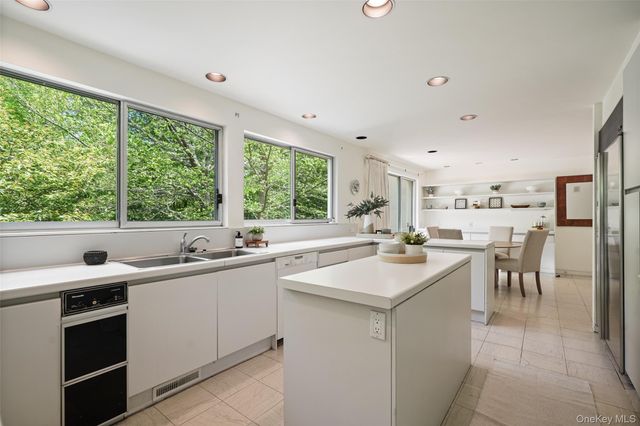 71 Old Stone Hill Road, Pound Ridge, NY 10576
