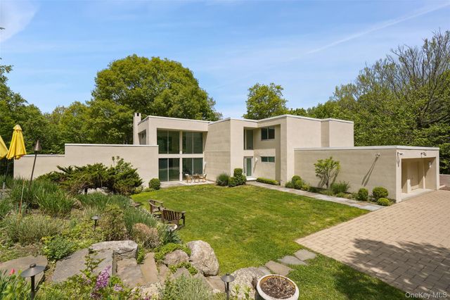 71 Old Stone Hill Road, Pound Ridge, NY 10576