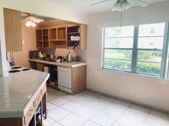 1040 NEWPORT H 1040, Deerfield Beach, FL 33442
