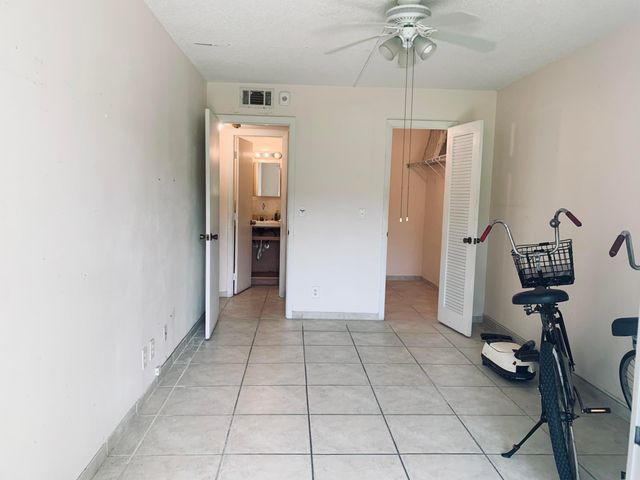 1040 NEWPORT H 1040, Deerfield Beach, FL 33442