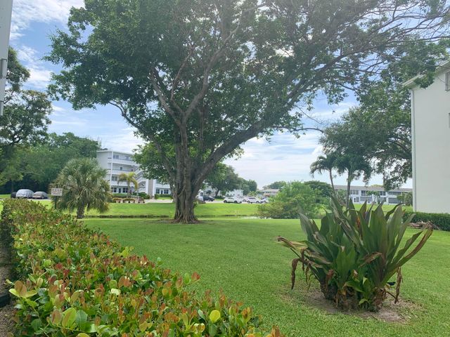 1040 NEWPORT H 1040, Deerfield Beach, FL 33442
