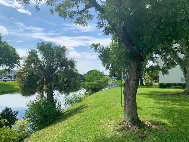 1040 NEWPORT H 1040, Deerfield Beach, FL 33442