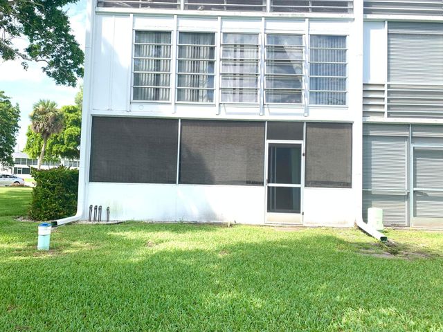 1040 NEWPORT H 1040, Deerfield Beach, FL 33442