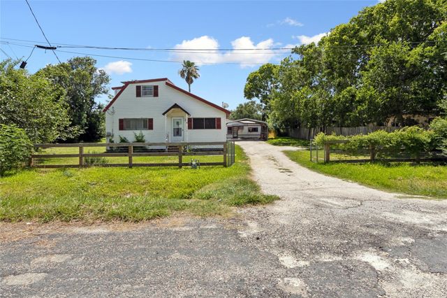 4820 Palmeto Street, Bacliff, TX 77518